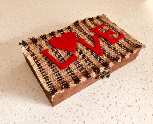 باکس چوبی LOVE5