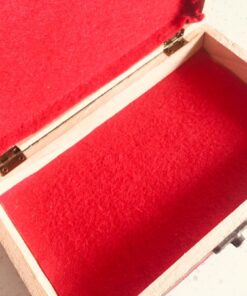 داخل جعبه باکس چوبی